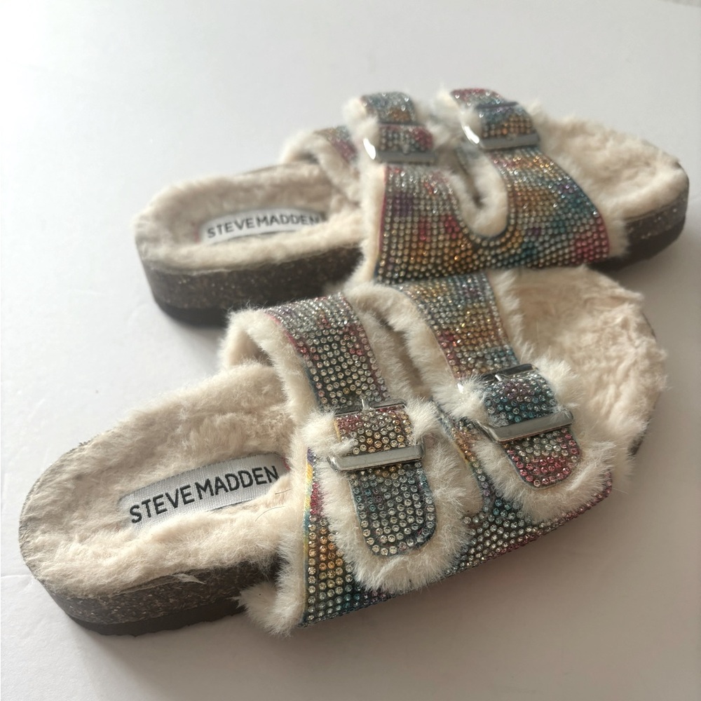 Steve Madden Rhinestones rainbow sparkle buckle sandals with Fur lining . Sz13.